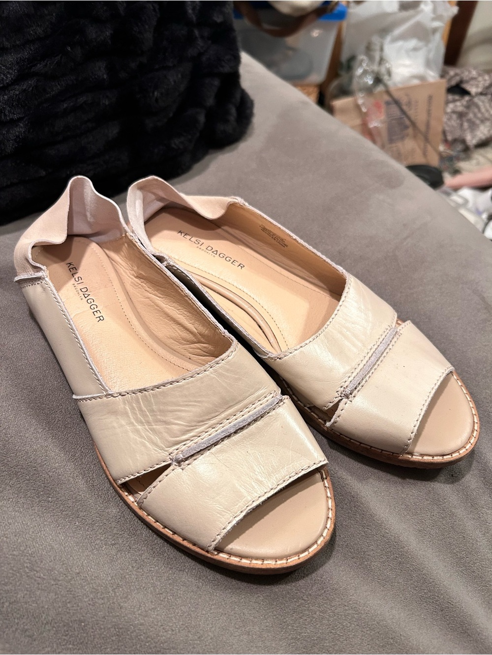 Kelsi Dagger Brooklyn Taupe Leather Open Toe Slip On Flats Size 8 1/2